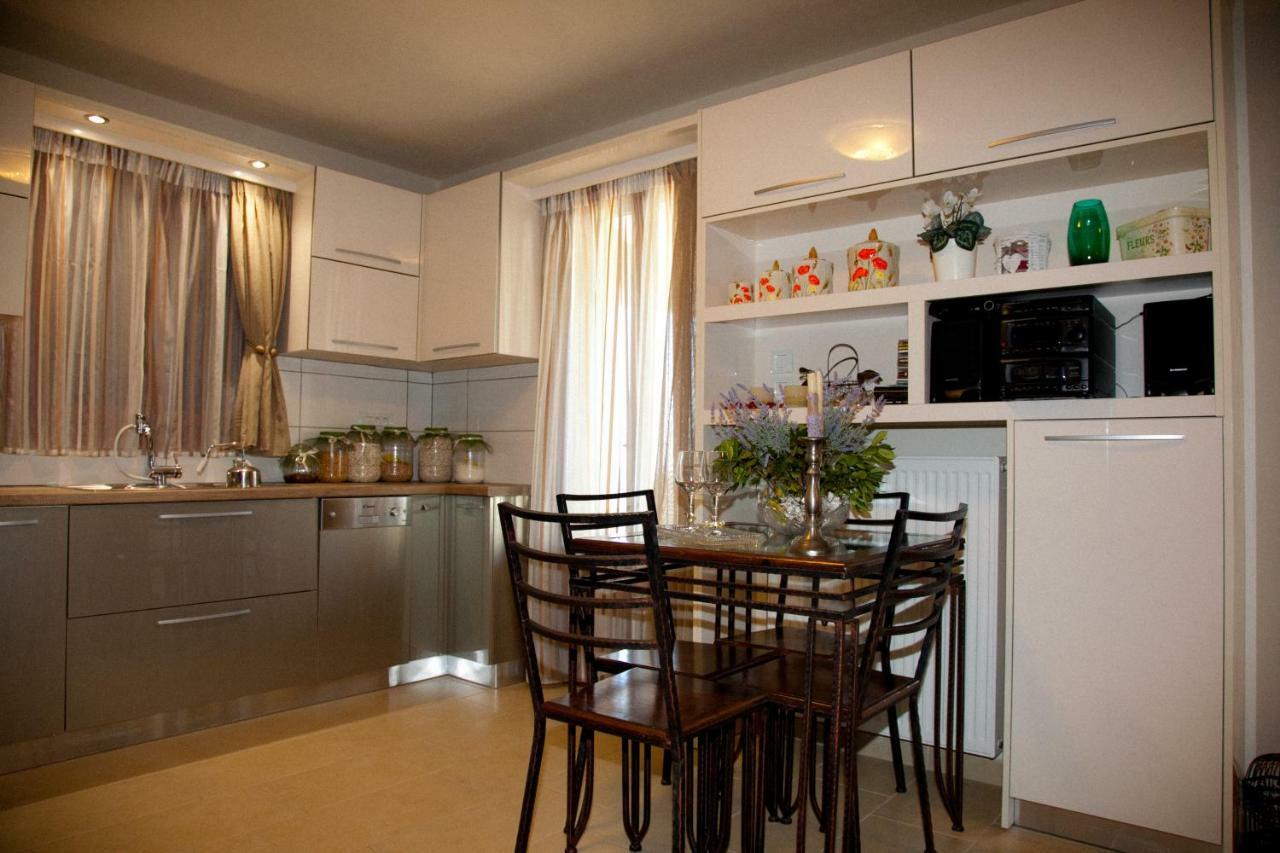 Virginia Place Athéras 外观 照片